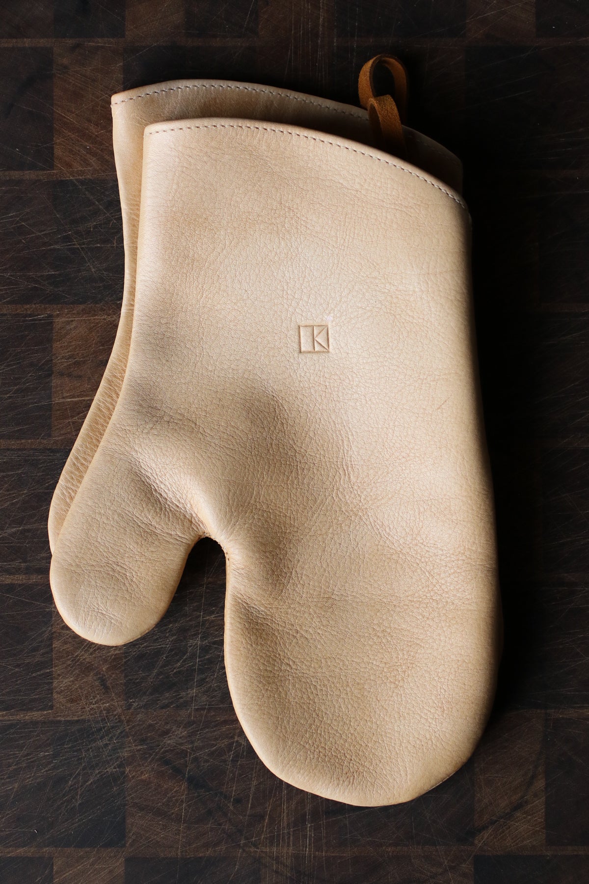 NATURAL LEATHER OVEN MITTS