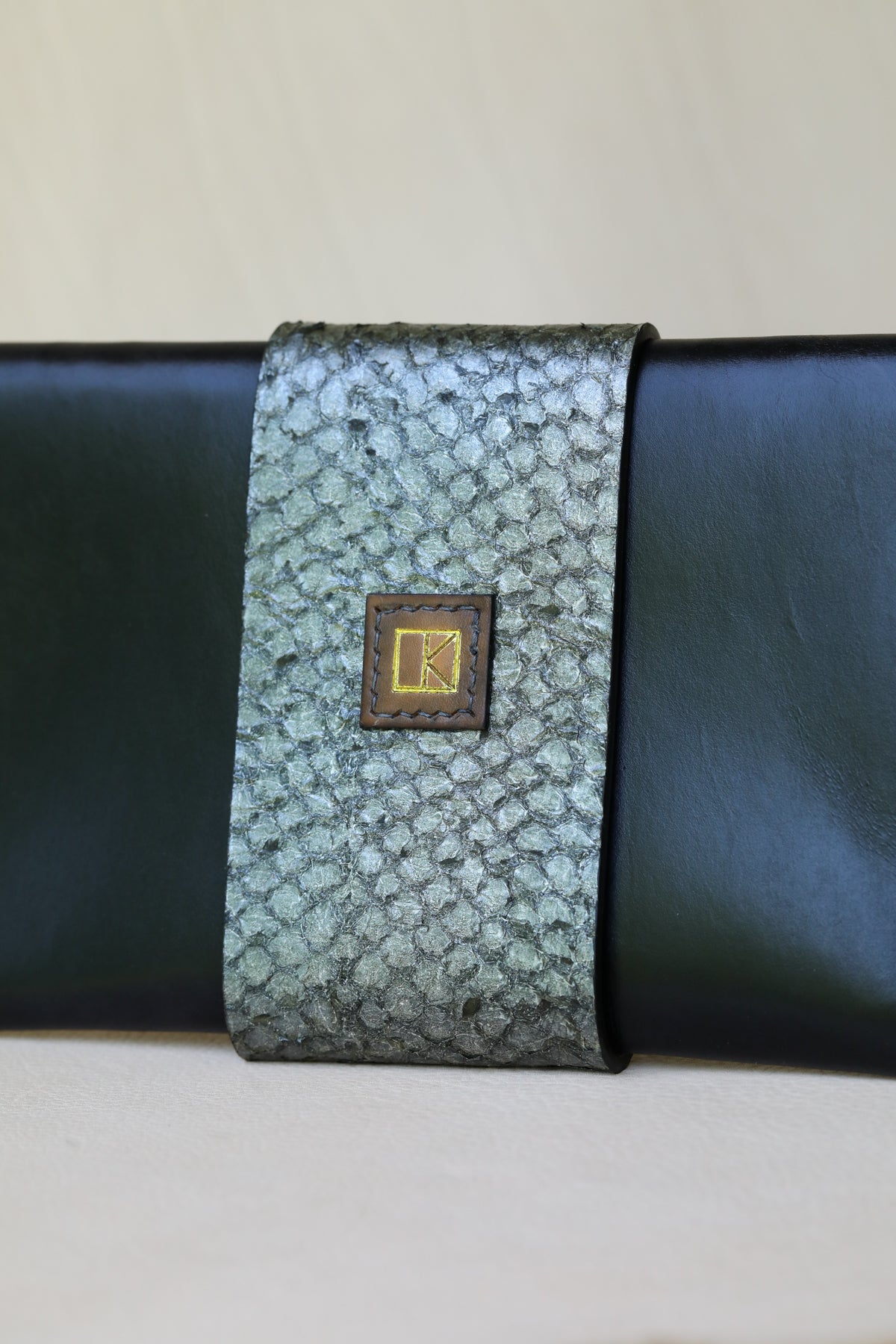 ready to ship. Atlantic Clutch No. 4