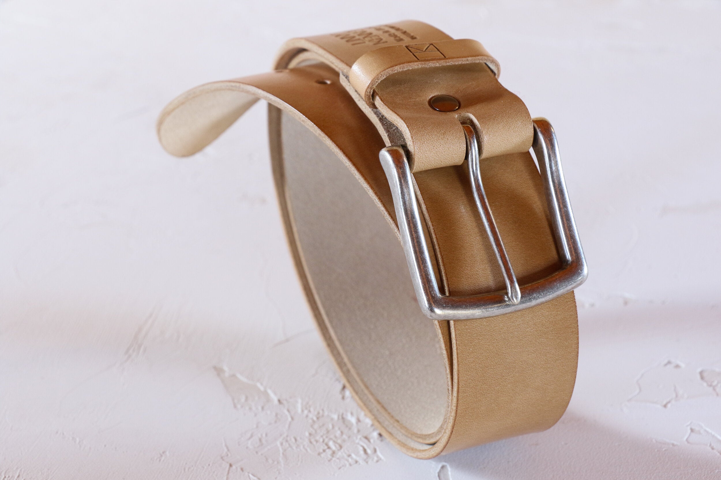 natural leather belt silver buckle