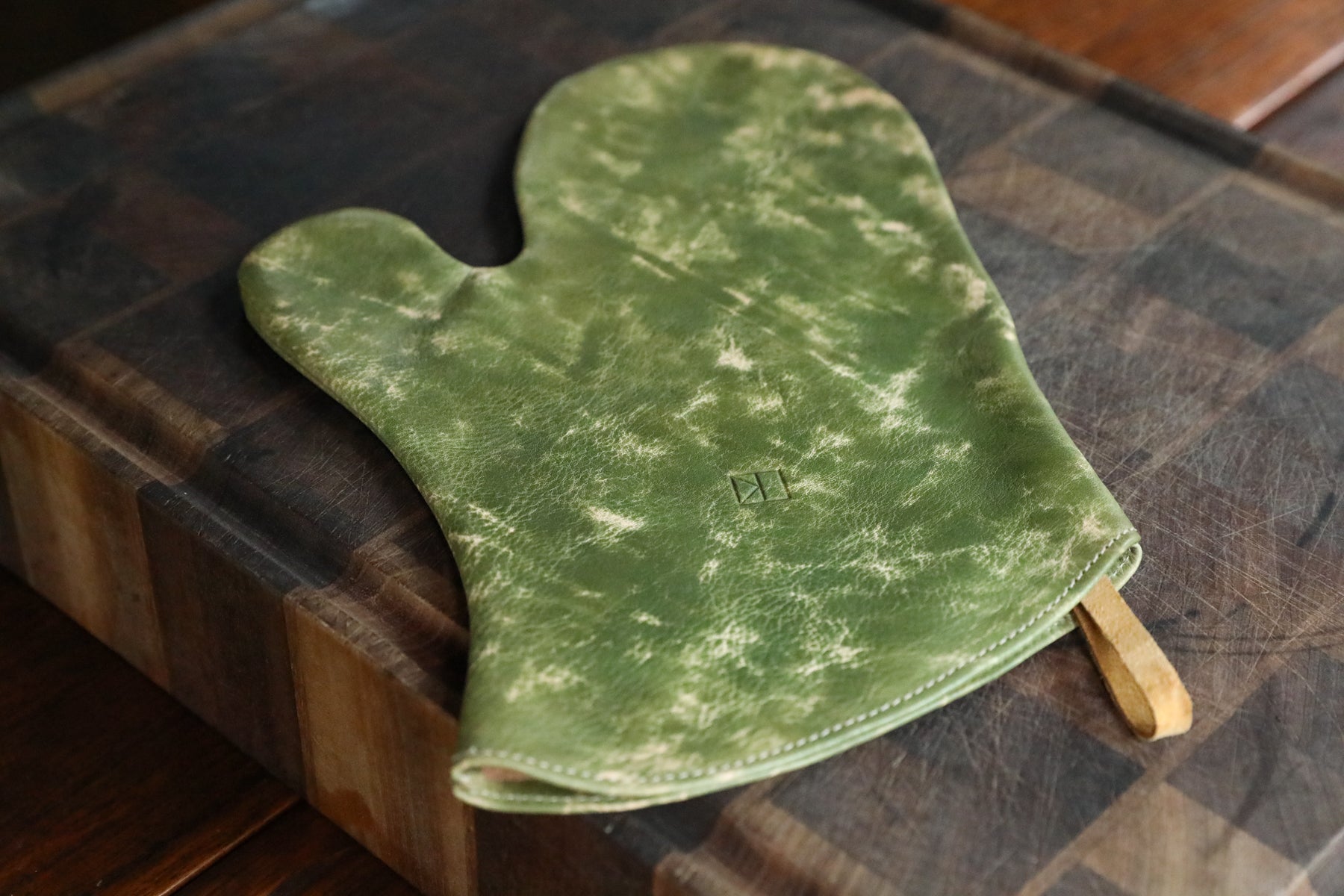 Lightweight Olive Natural Leather Oven Mitt