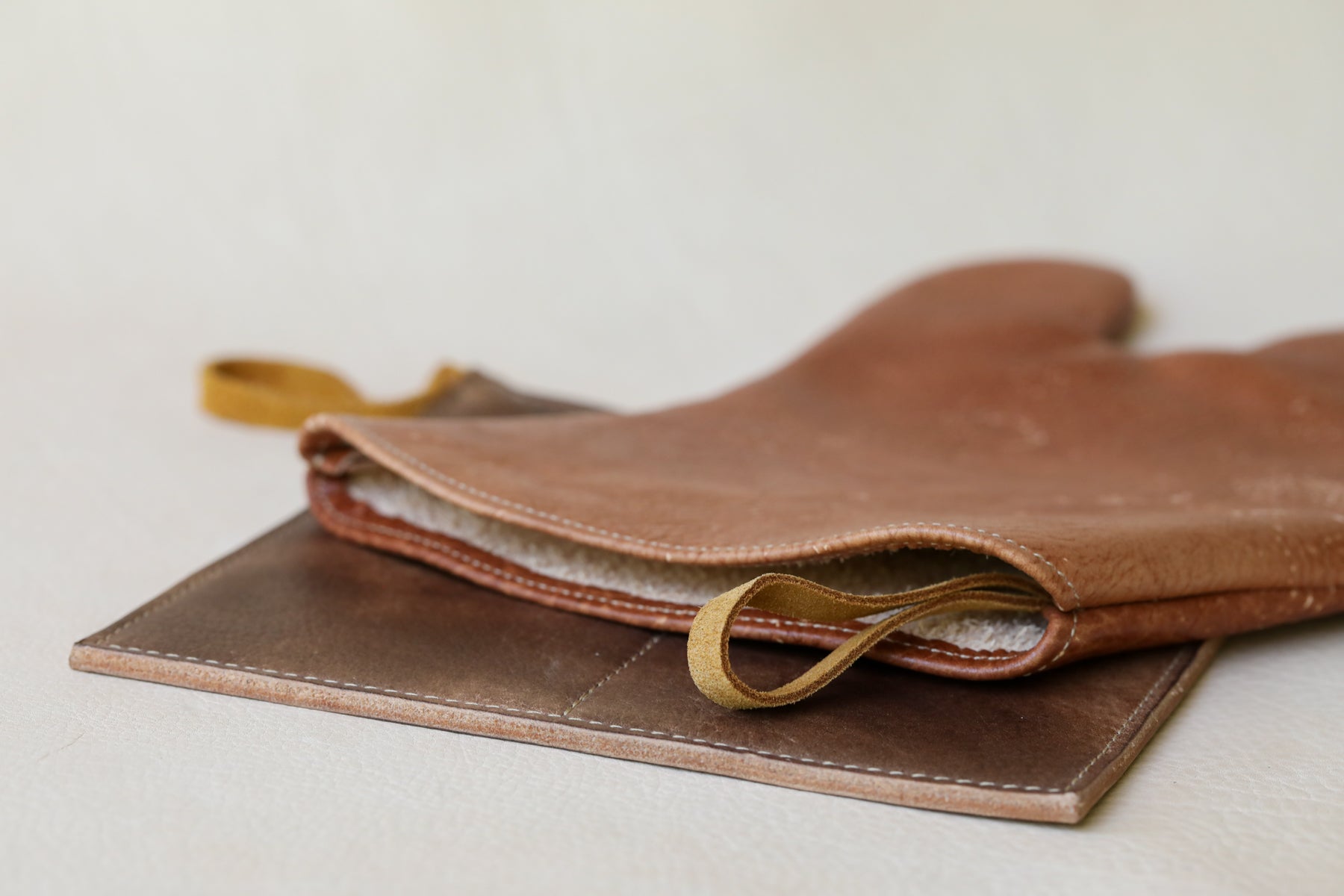 ready to ship. leather oven mitt and pot holder set