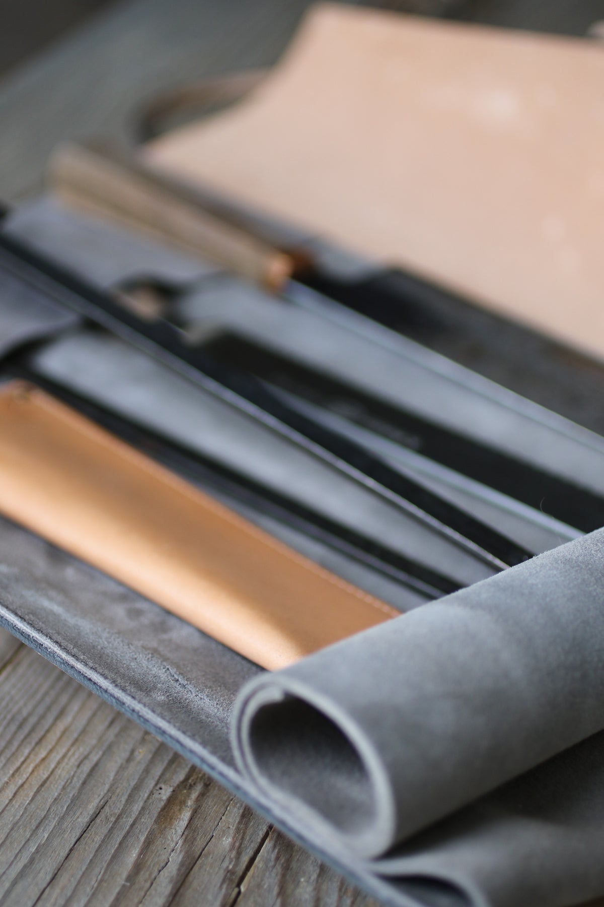 leather knife roll interior