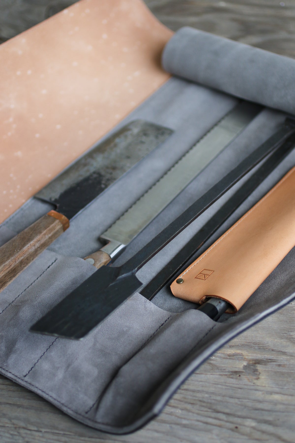 leather knife roll interior