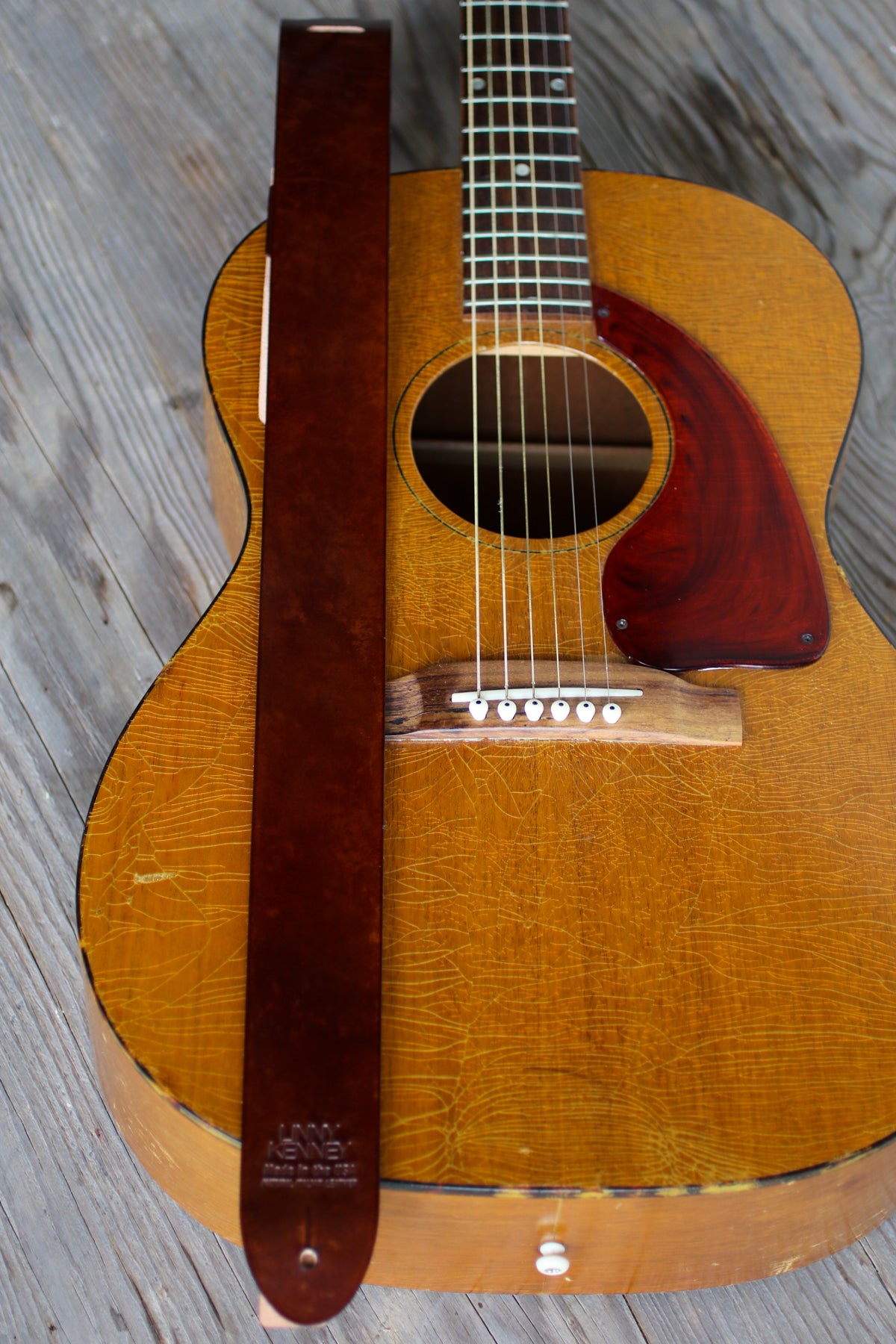 Italian Leather Guitar Strap in Chipotle