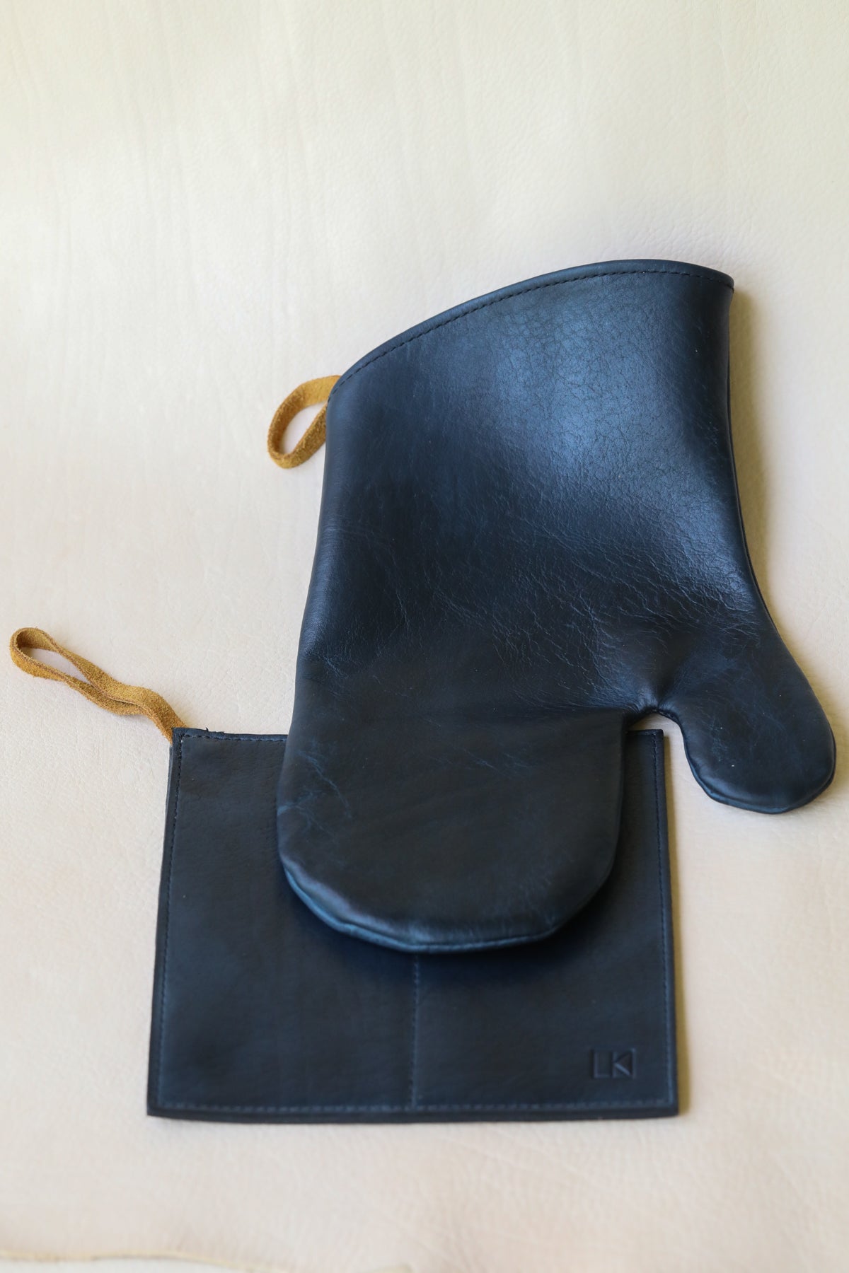 ready to ship. midnight blue mitt and pot holder set