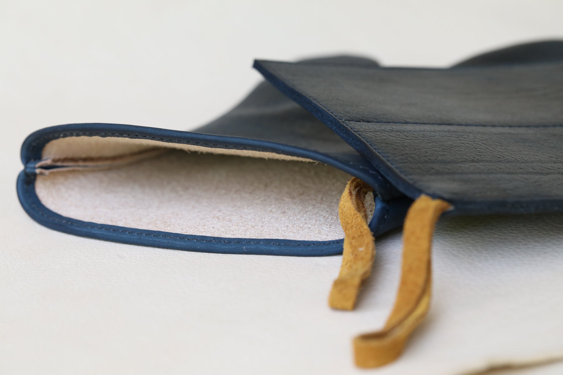 ready to ship. midnight blue mitt and pot holder set